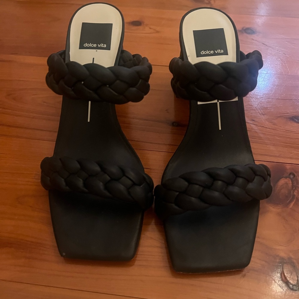 Dolce Vita Women's Black Braided Sandals